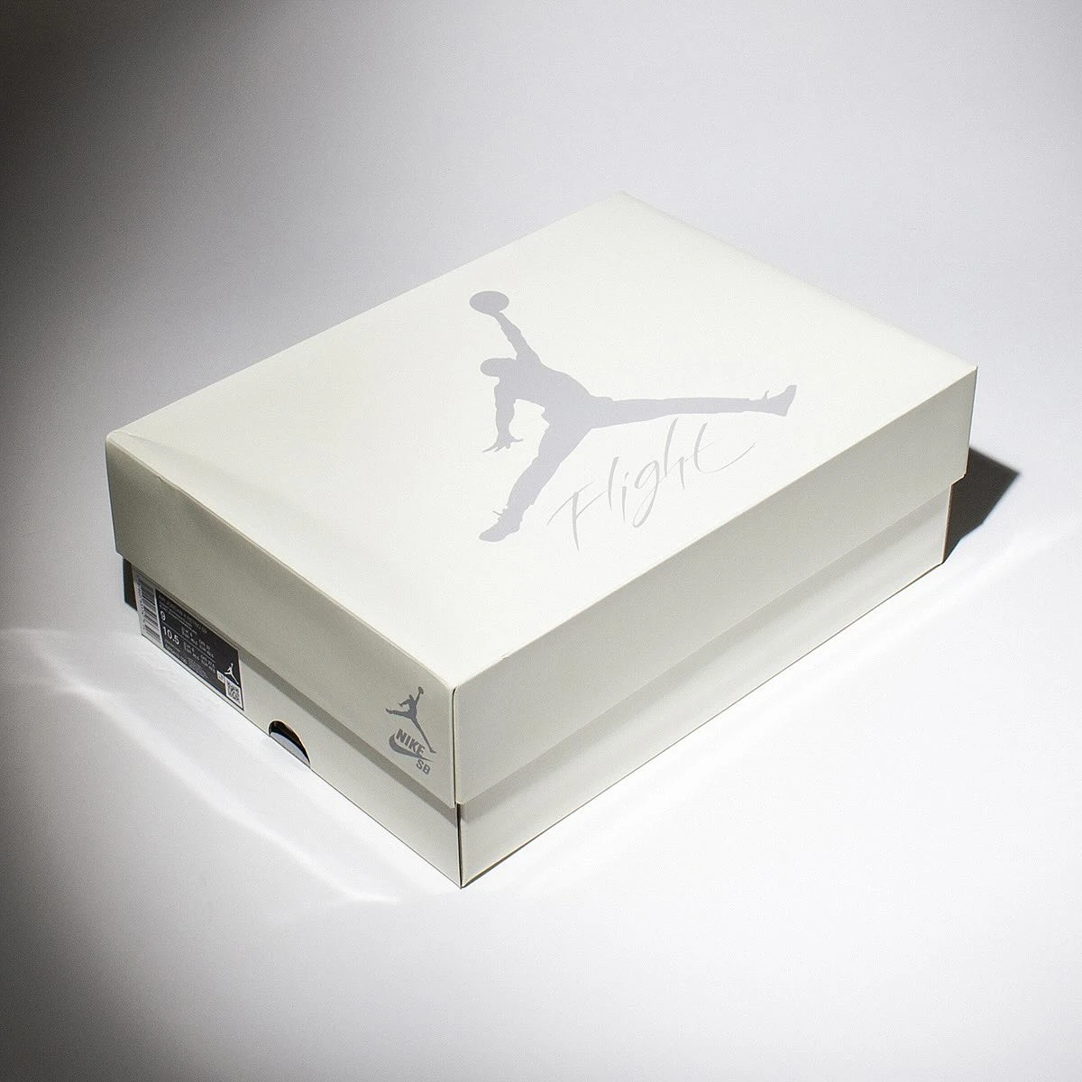 Air Jordan 4 Navy SB box top view