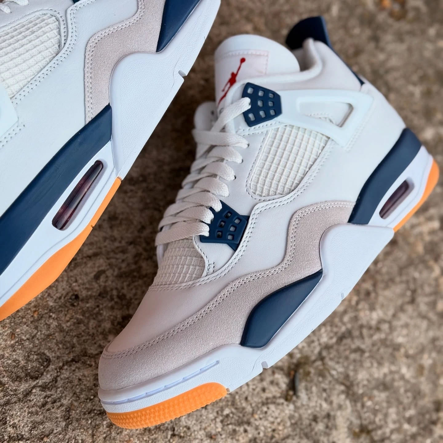 Air Jordan 4 Navy SB cement