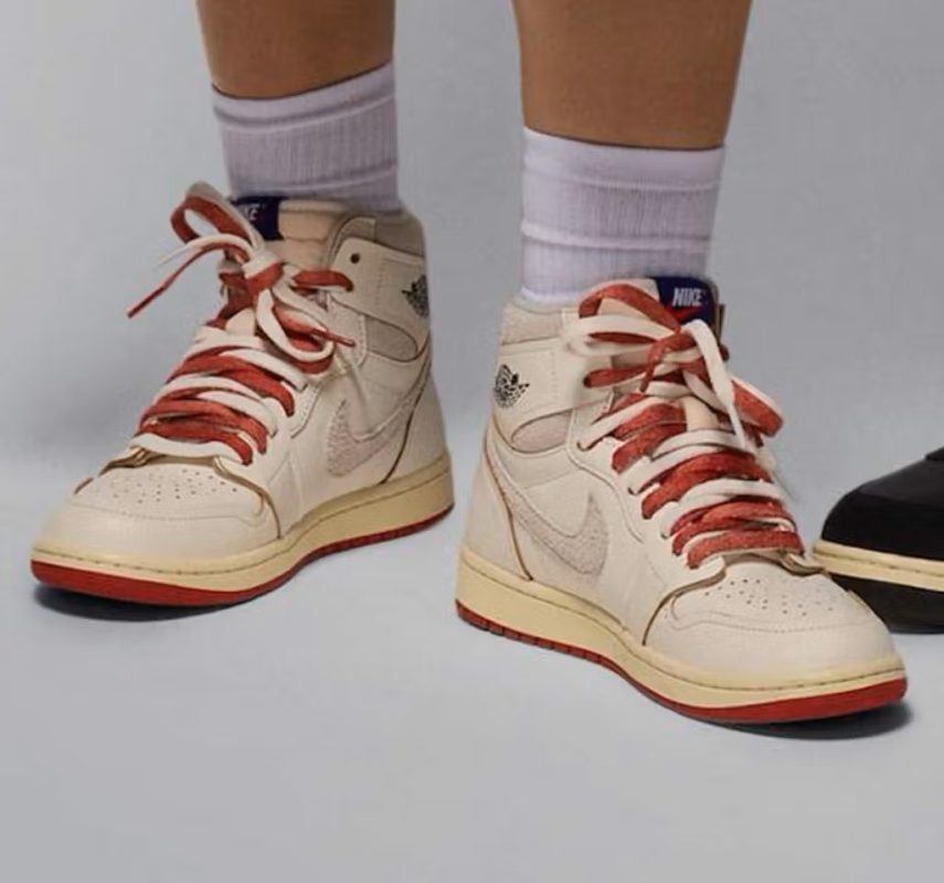 Teevivo-air-jordan-1-high-og-cinnabar-db4612-100-1