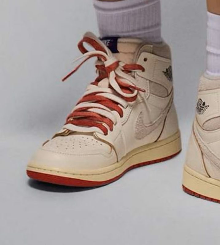 air-jordan-1-high-og-cinnabar-db4612-100-3