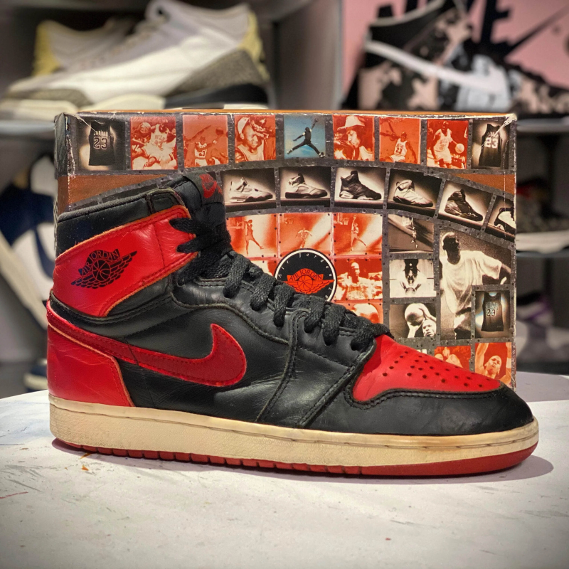 Air Jordan 1 High "Bred"